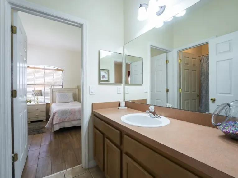 High Grove (29684) 4-bedroom Villa in Clermont