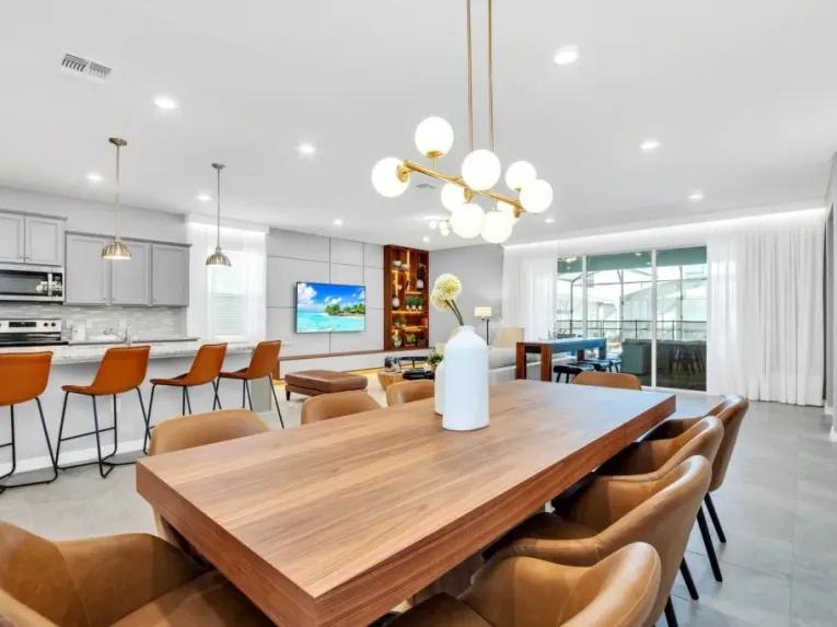 Windsor Island (7025) 8-bedroom Villa in Davenport