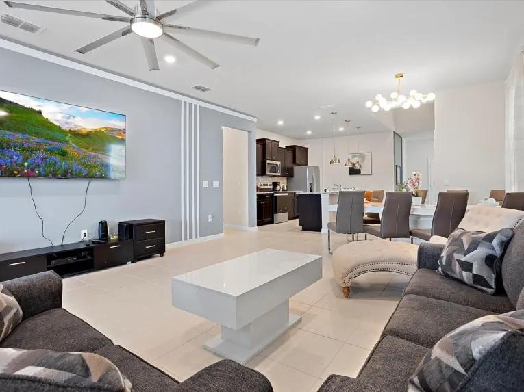 Windsor Island (24908) 7-bedroom Villa in Davenport