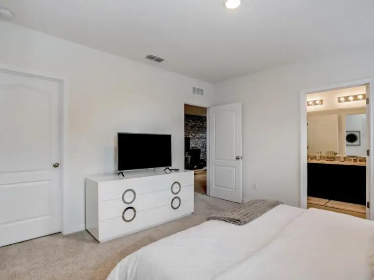 Solterra (3031) 6-bedroom Villa in Davenport
