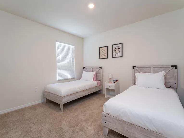 Solterra (7343) 6-bedroom Villa in Davenport