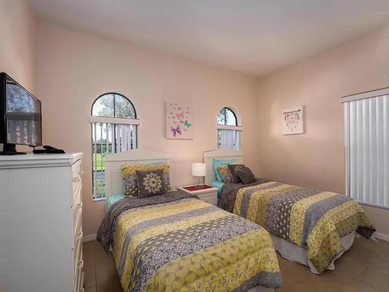High Grove (29677) 4-bedroom Villa in Clermont
