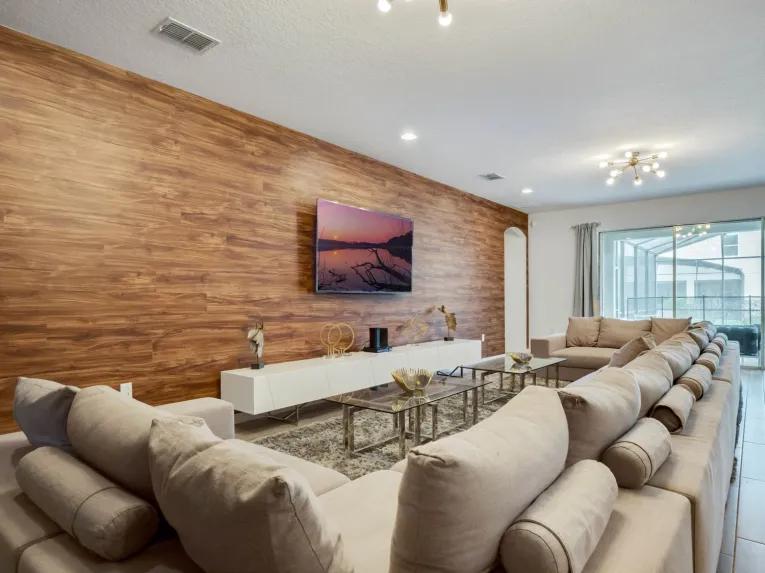 Solterra (7733) 14-bedroom Villa in Davenport