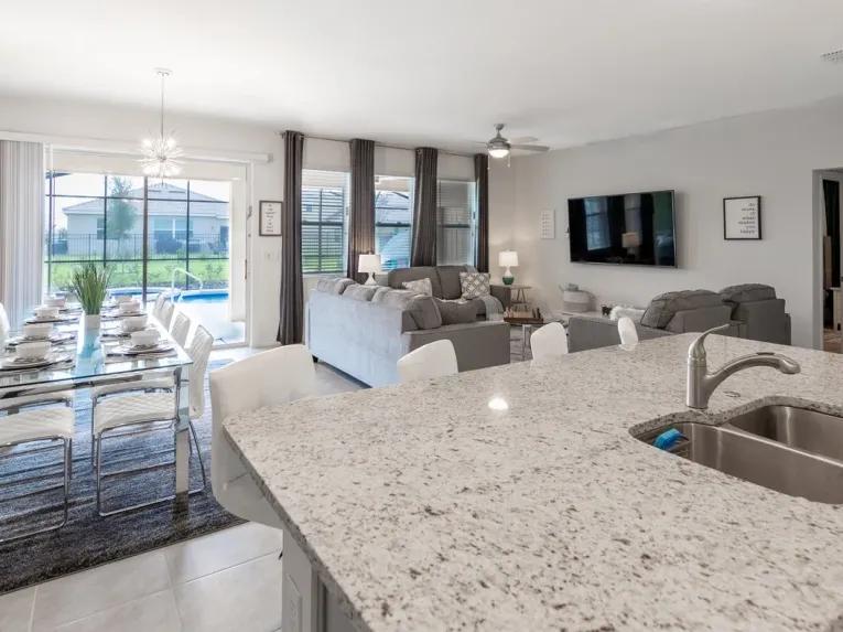 Solterra (5732) 6-bedroom Villa in Davenport