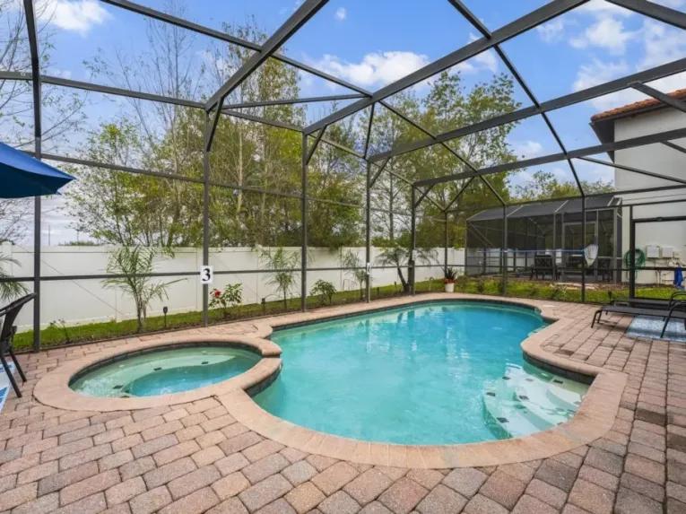 High Grove (29980) 4-bedroom Villa in Clermont
