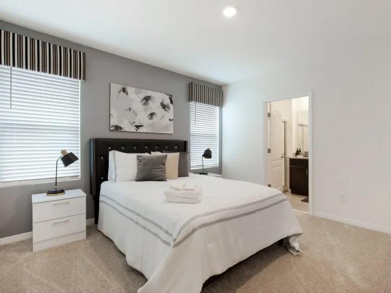 Solterra (24945) 7-bedroom Villa in Davenport