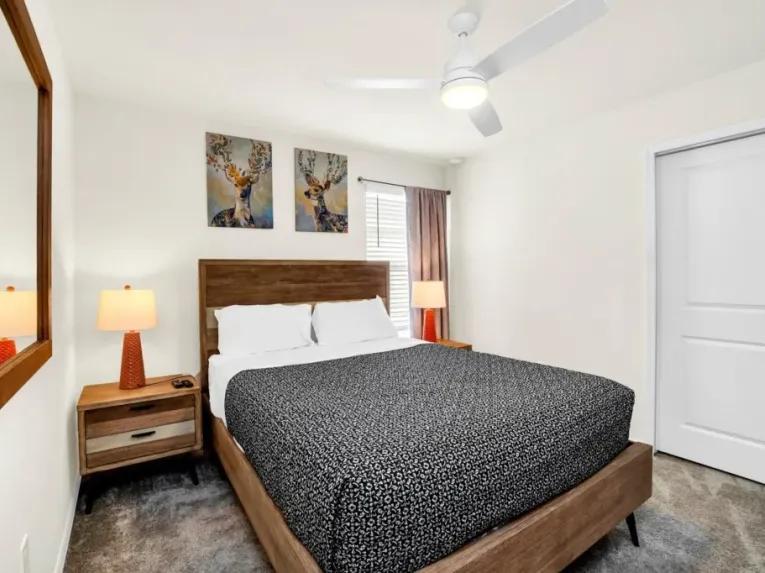 Windsor Island (7027) 8-bedroom Villa in Davenport