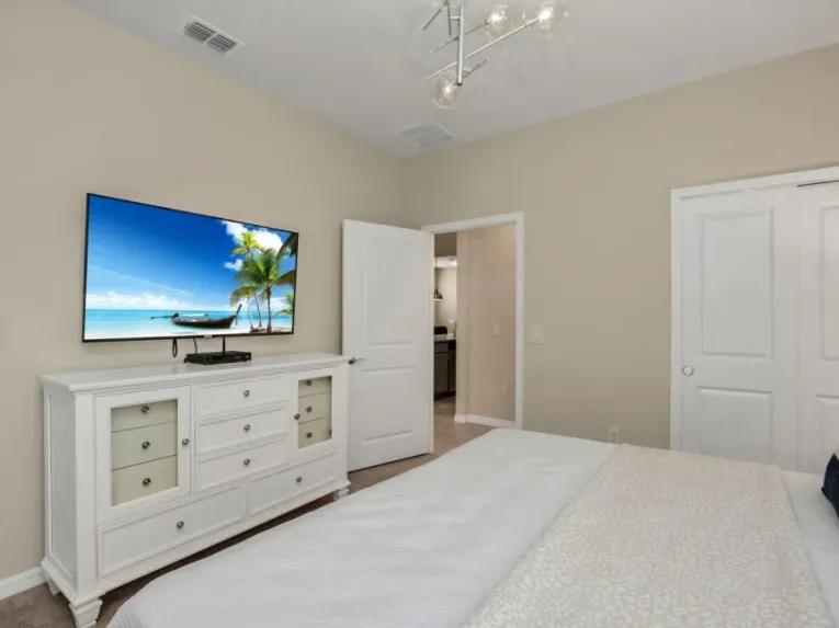Windsor Island (4937) 7-bedroom Villa in Davenport