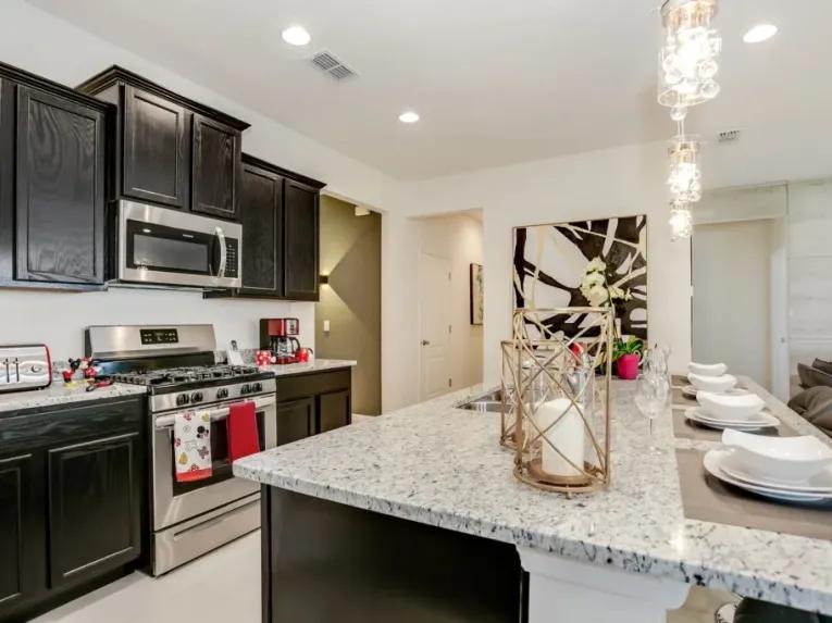 Solterra (3031) 6-bedroom Villa in Davenport