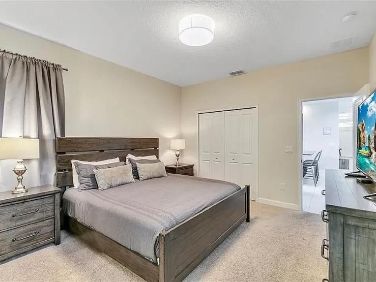 Storey Lake (5985) 5-bedroom Villa in Kissimmee