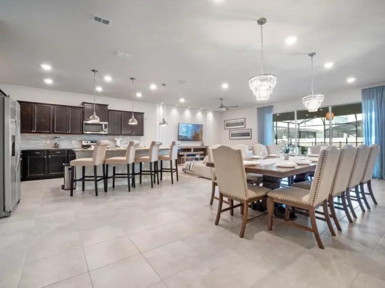 Windsor Island (11602) 10-bedroom Villa in Davenport