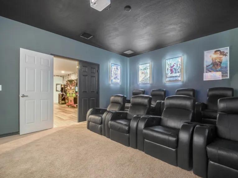 Solterra (7733) 14-bedroom Villa in Davenport