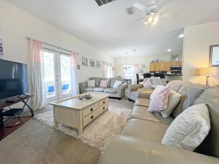 High Grove (29915) 4-bedroom Villa in Davenport