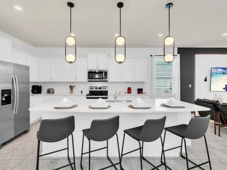 Windsor Island (24901) 8-bedroom Villa in Davenport