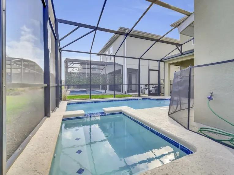 Storey Lake (24898) 5-bedroom Villa in Kissimmee