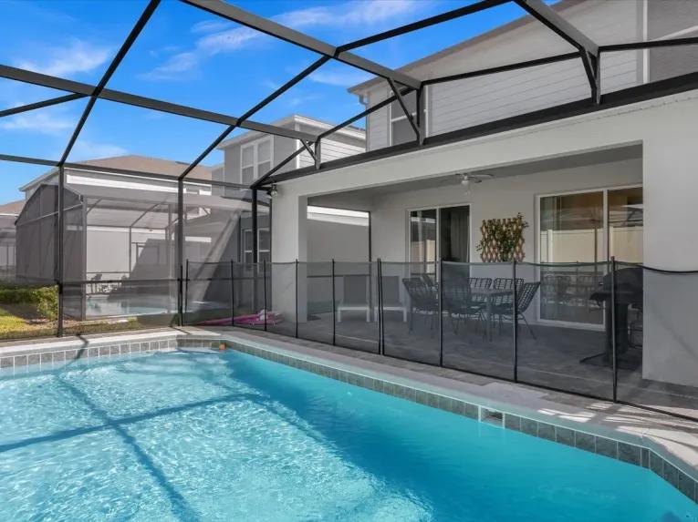 Windsor Island (24905) 5-bedroom Villa in Davenport