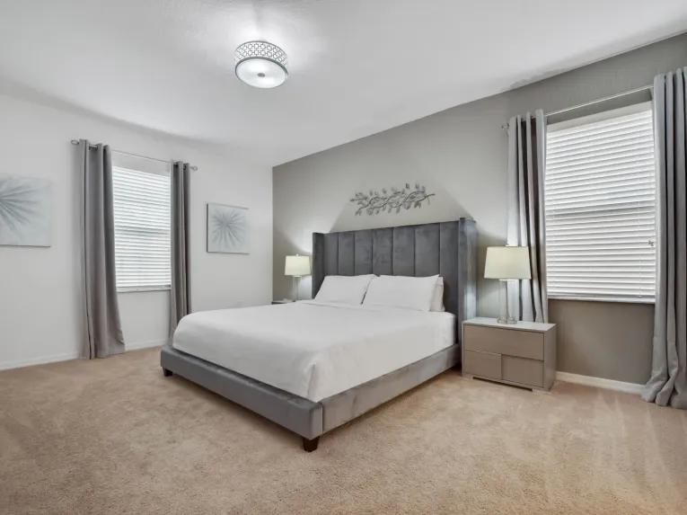 Solterra (7733) 14-bedroom Villa in Davenport