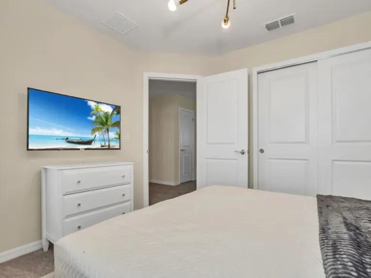 Windsor Island (4937) 7-bedroom Villa in Davenport