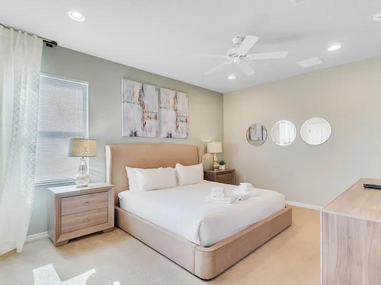 Solterra (24943) 9-bedroom Villa in Davenport