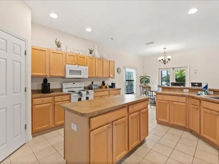High Grove (1410) 4-bedroom Villa in Clermont