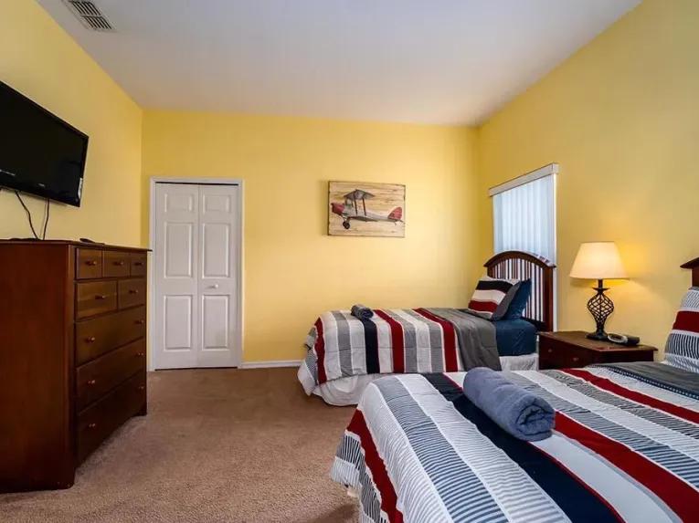 High Grove (29680) 4-bedroom Villa in Clermont