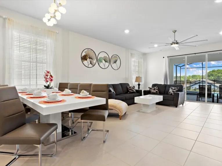 Windsor Island (24908) 7-bedroom Villa in Davenport