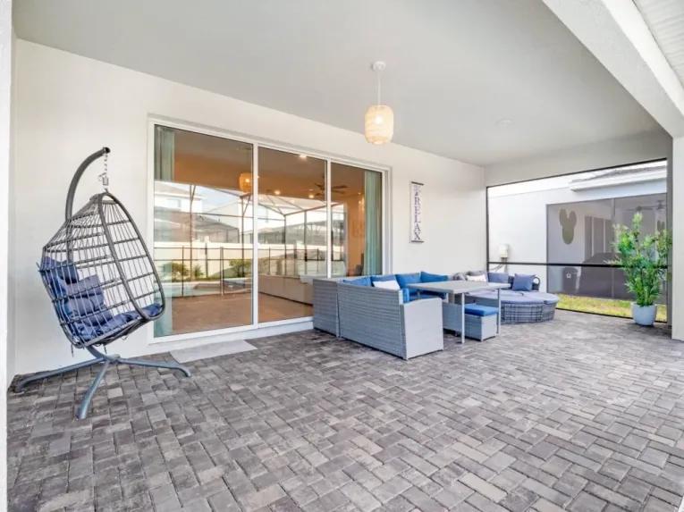 Windsor Island (11602) 10-bedroom Villa in Davenport