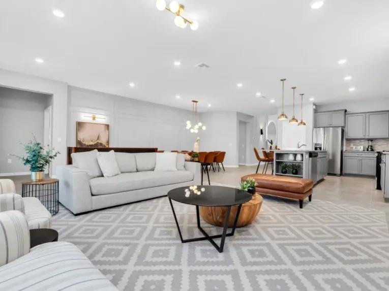Windsor Island (7025) 8-bedroom Villa in Davenport