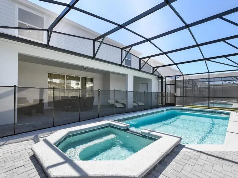 Windsor Island (24915) 10-bedroom Villa in Davenport