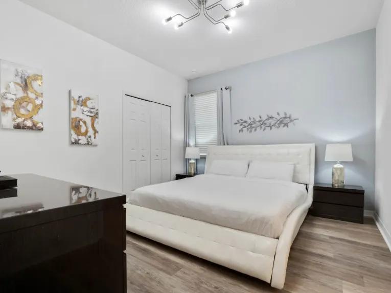 Solterra (7733) 14-bedroom Villa in Davenport