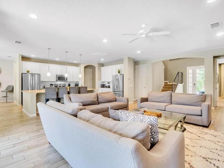Solterra (24943) 9-bedroom Villa in Davenport