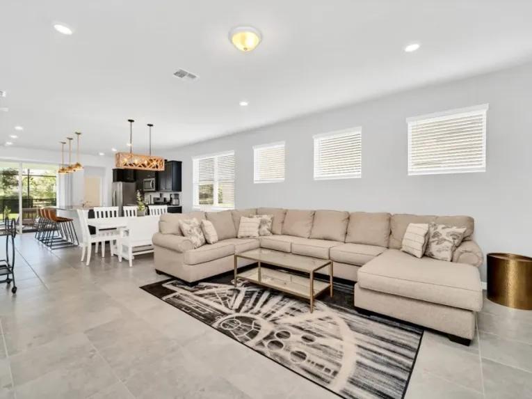 Solterra (6139) 5-bedroom Villa in Davenport