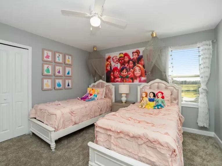ChampionsGate (3929) 8-bedroom Villa in Davenport