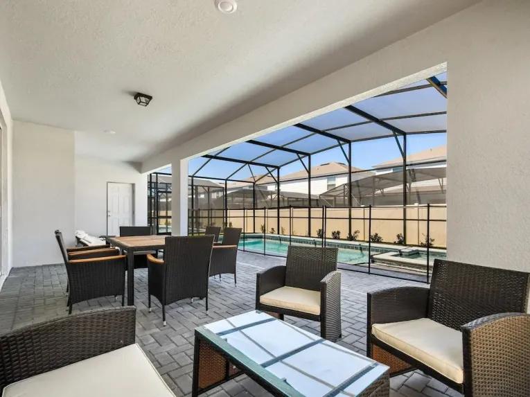 Windsor Island (24915) 10-bedroom Villa in Davenport