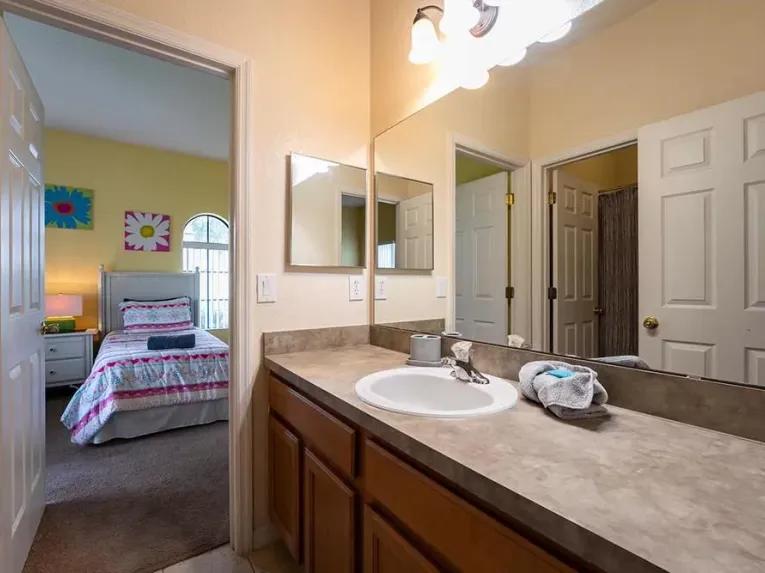 High Grove (29680) 4-bedroom Villa in Clermont
