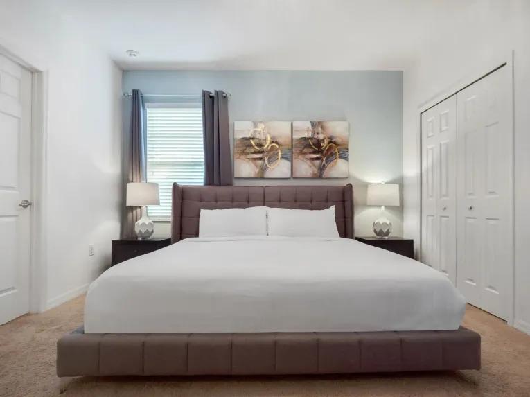 Solterra (7733) 14-bedroom Villa in Davenport