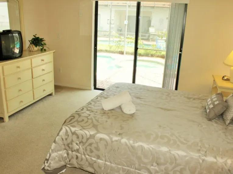 High Grove (4732) 4-bedroom Villa in Clermont