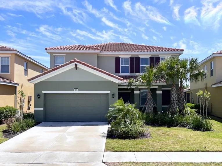 Solterra (24400) 5-bedroom Villa in Davenport