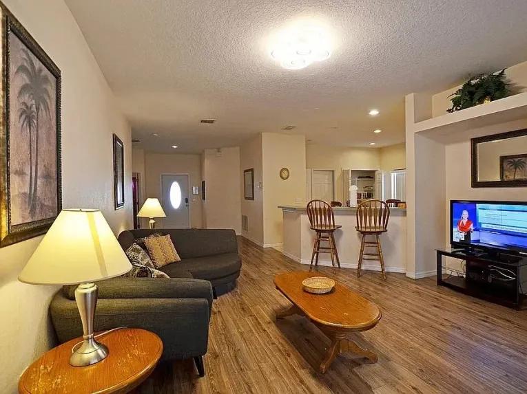 High Grove (7011) 4-bedroom Villa in Clermont