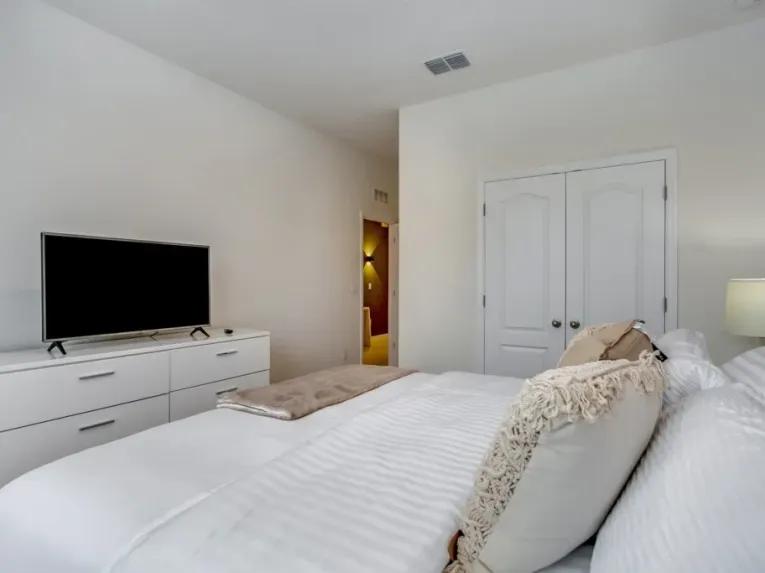 Solterra (3031) 6-bedroom Villa in Davenport
