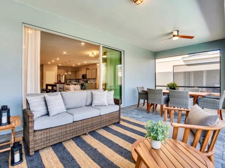 Windsor Island (7025) 8-bedroom Villa in Davenport