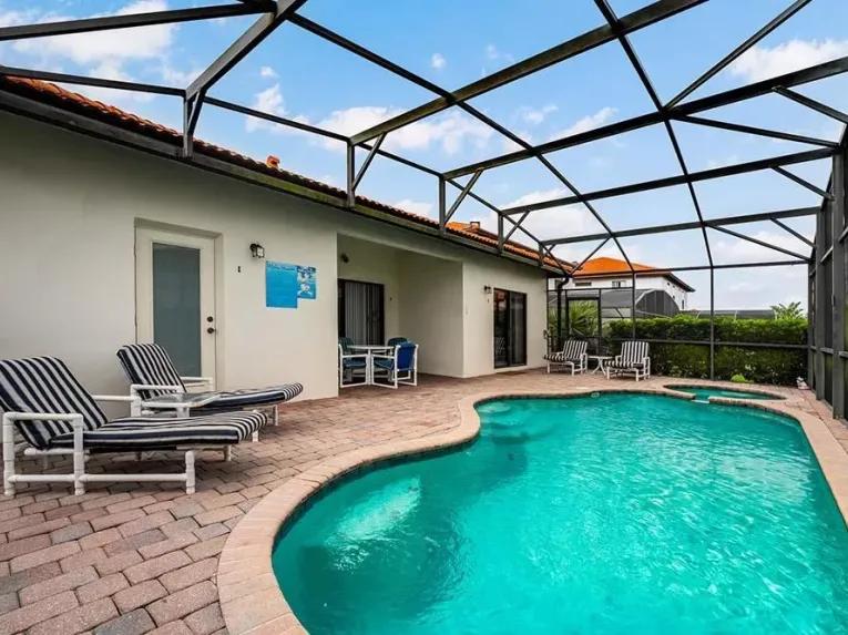 High Grove (29680) 4-bedroom Villa in Clermont