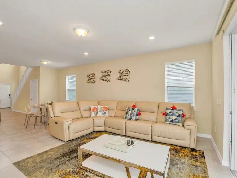 Windsor Island (24872) 6-bedroom Villa in Davenport