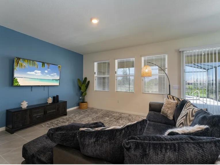 Solterra (7343) 6-bedroom Villa in Davenport