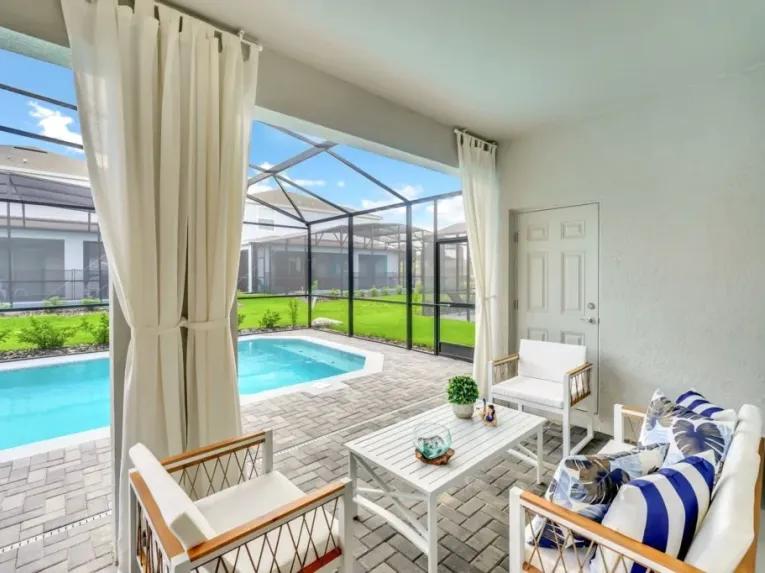Windsor Island (6990) 10-bedroom Villa in Davenport