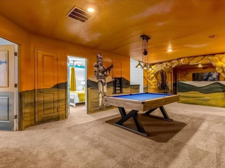 Windsor Island (24910) 10-bedroom Villa in Davenport
