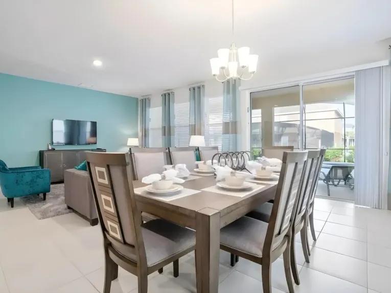 Solterra (24952) 7-bedroom Villa in Davenport