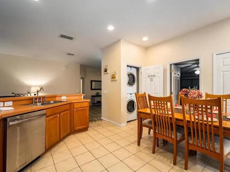 High Grove (29680) 4-bedroom Villa in Clermont