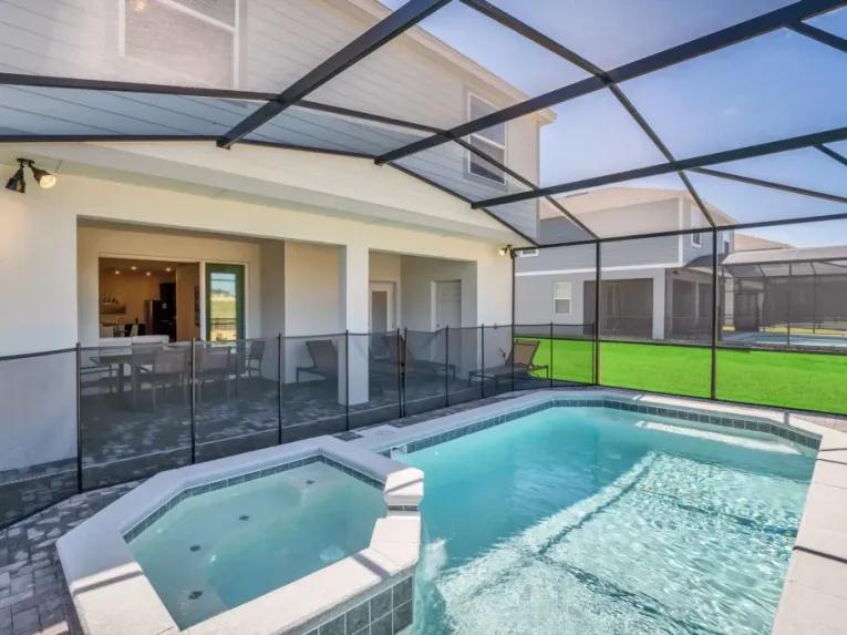 Windsor Island (5526) 6-bedroom Villa in Davenport