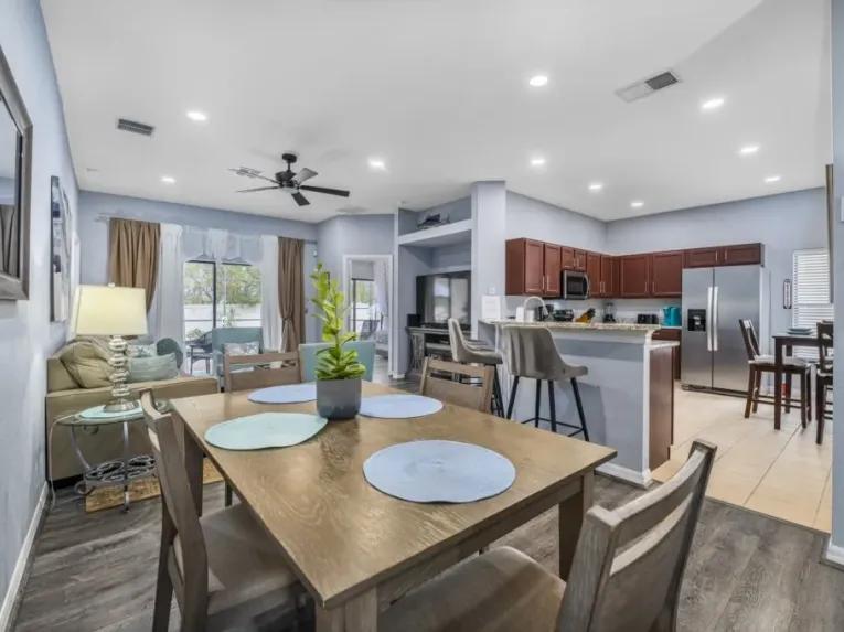 High Grove (29980) 4-bedroom Villa in Clermont